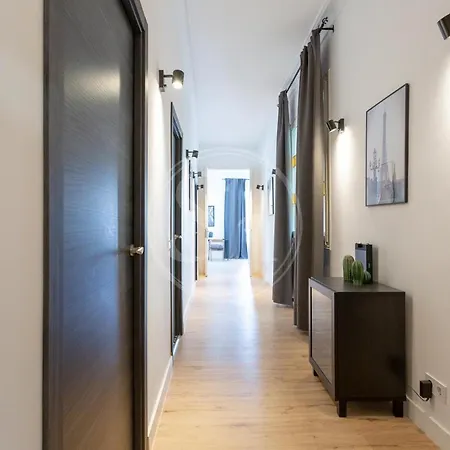 Centrico Familiar Apartment Barcelona