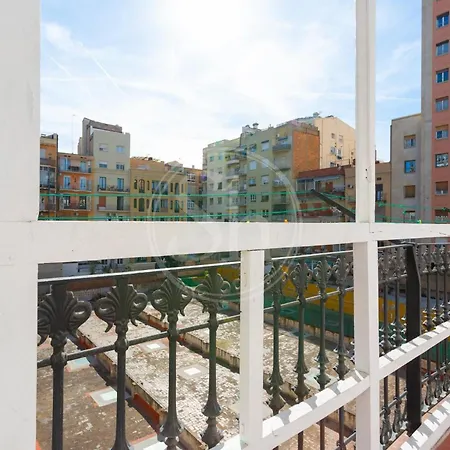 Centrico Familiar Apartment Barcelona